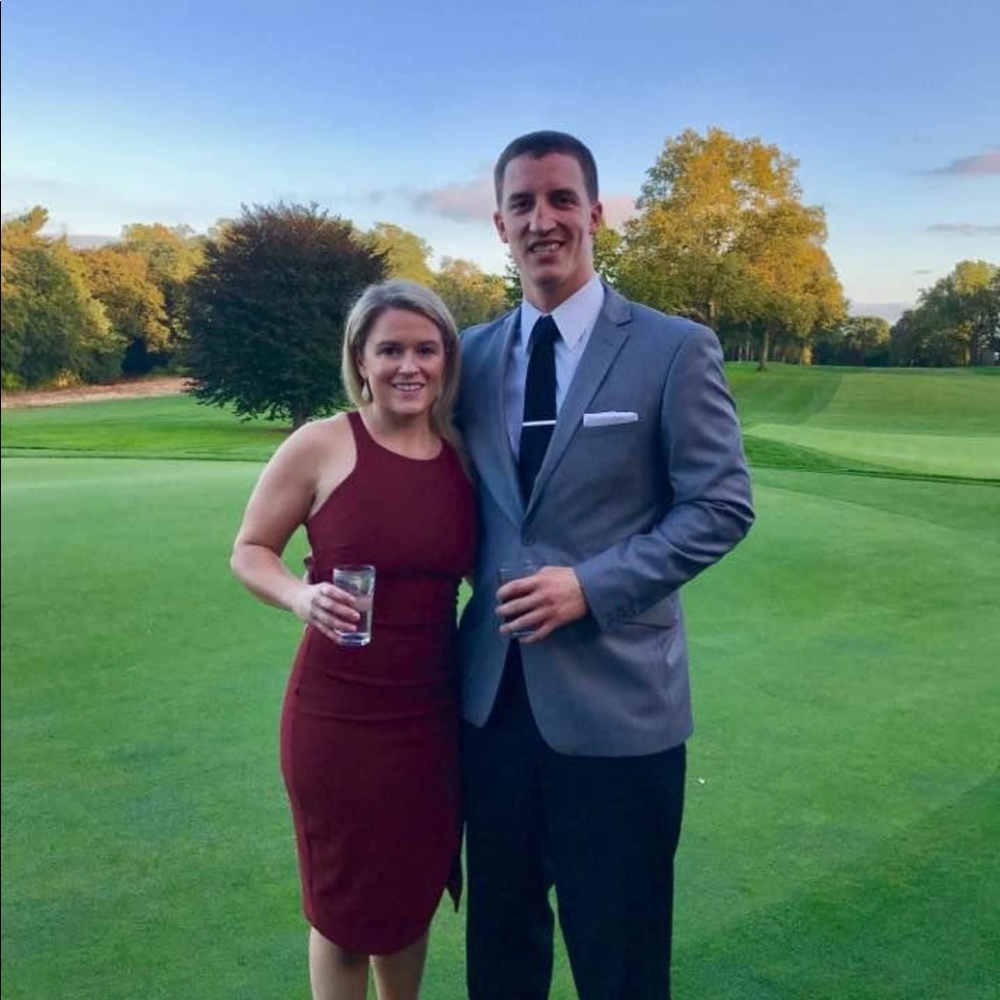 Elizabeth James dress like new